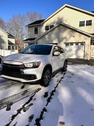 MITSUBISHI OUTLANDER 2018 white  gas JA4AR3AU8JZ005919 photo #3