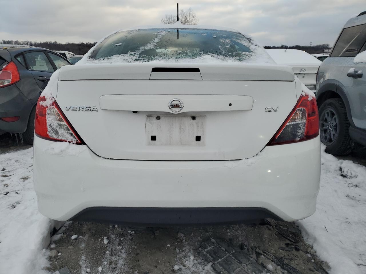 Lot #3028631921 2019 NISSAN VERSA S