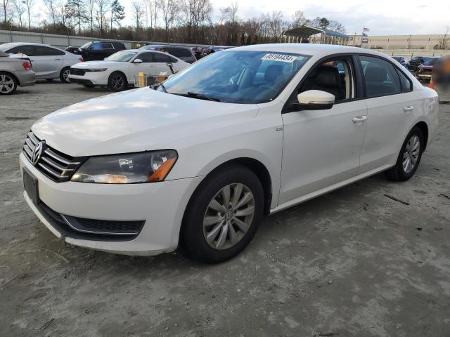 2015 VOLKSWAGEN PASSAT S - 1VWAT7A34FC013206