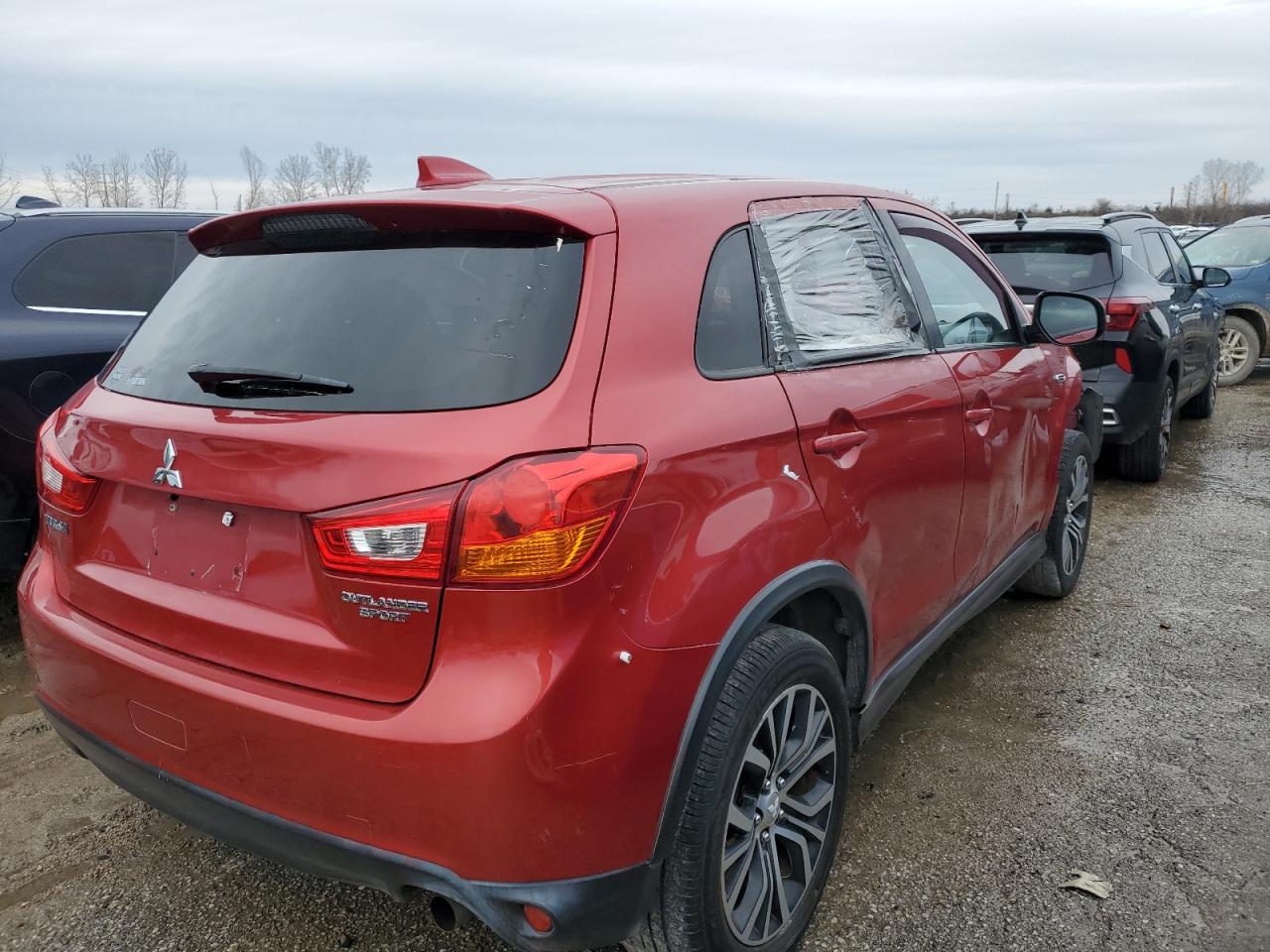 Lot #3024150924 2017 MITSUBISHI OUTLANDER