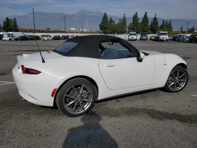 VIN JM1NDAD70P0559954 2023 MAZDA MX5 no.3