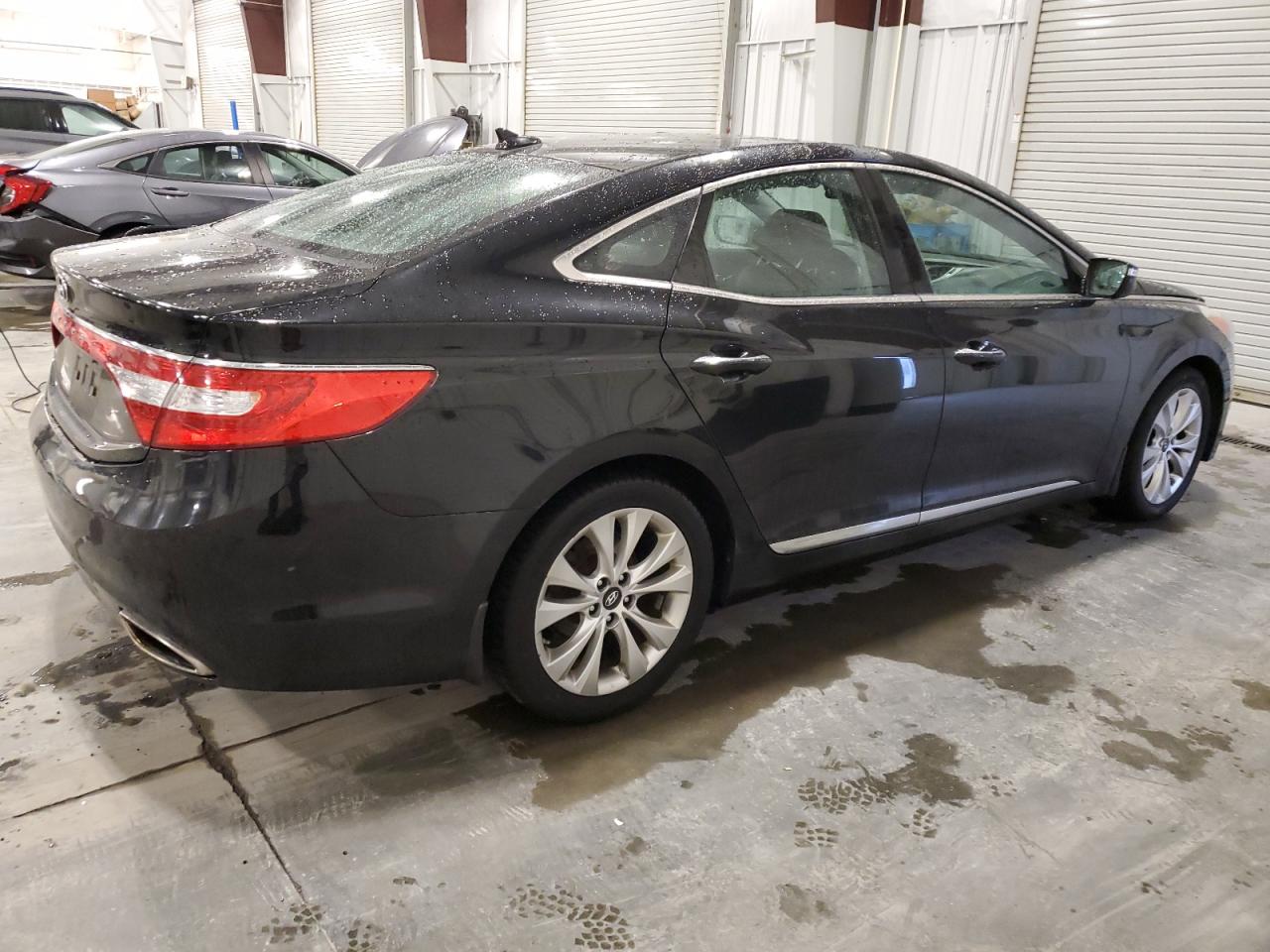 Lot #3034306080 2012 HYUNDAI AZERA GLS