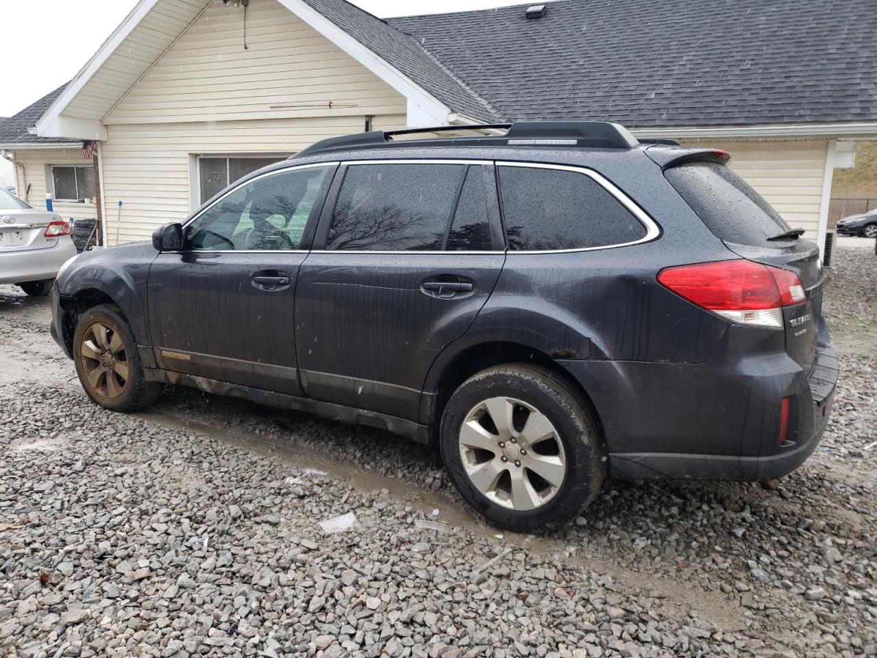 Lot #3033091005 2011 SUBARU OUTBACK 2.