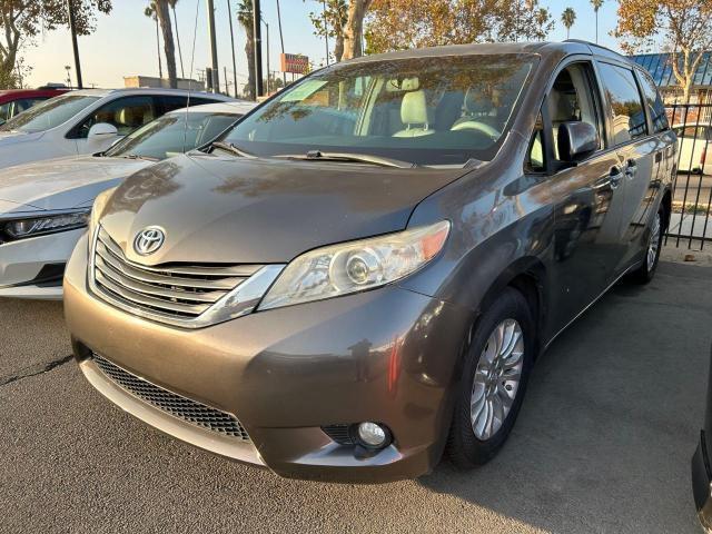 VIN 5TDYK3DC4DS373029 2013 TOYOTA ALL MODELS no.2