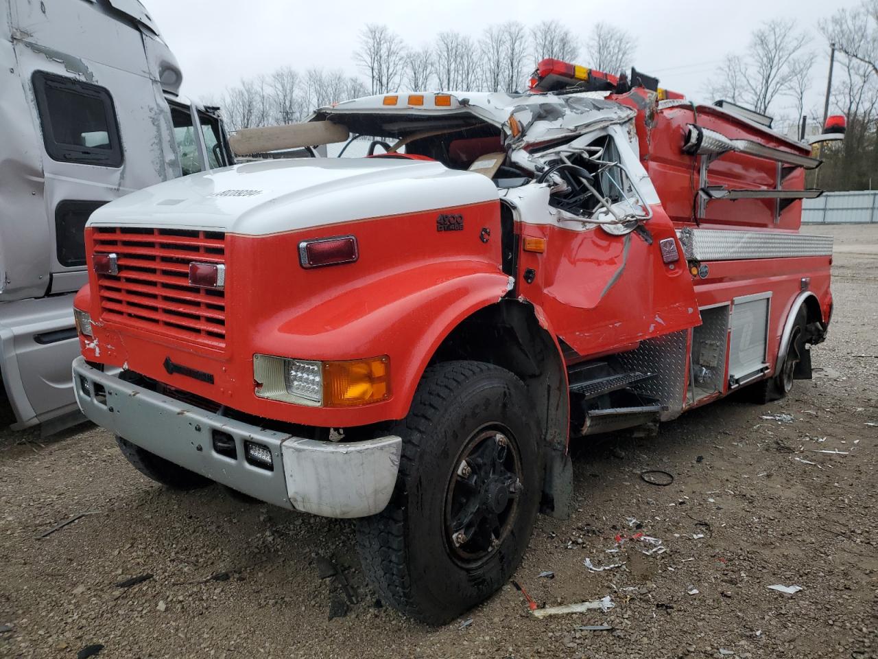 Lot #3037021722 1995 INTERNATIONAL 4000 4900