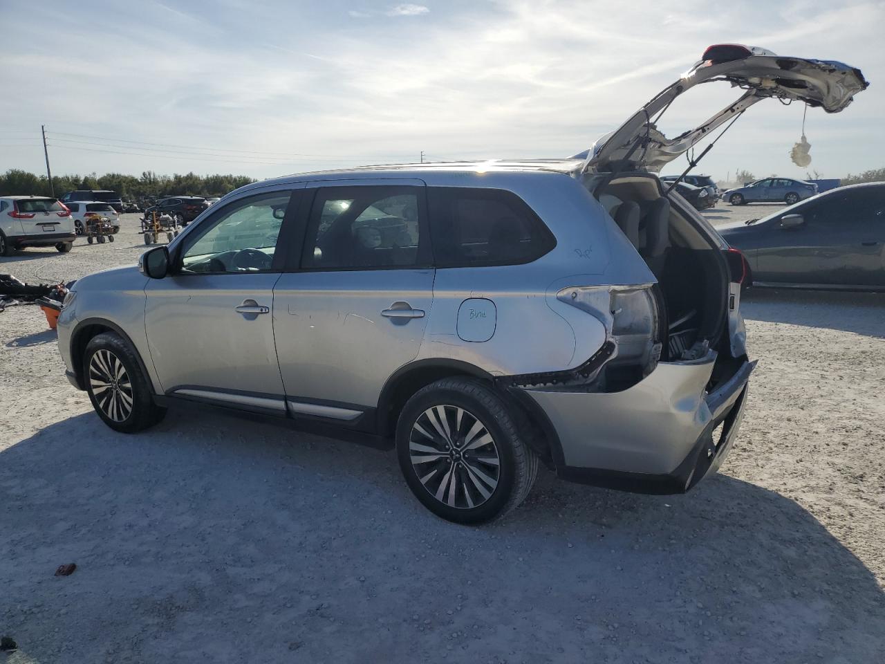 Lot #3029727697 2020 MITSUBISHI OUTLANDER