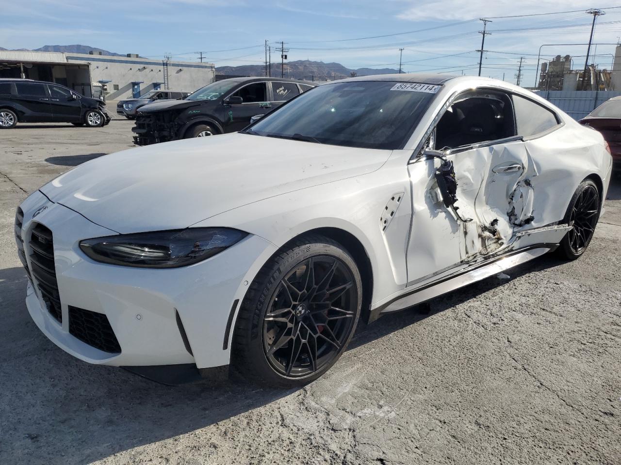 BMW M4 COMPETITION