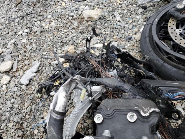 2024 YAMAHA YZFR1 #3292367316