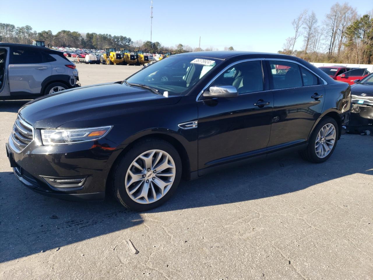 Lot #3034525765 2019 FORD TAURUS LIM