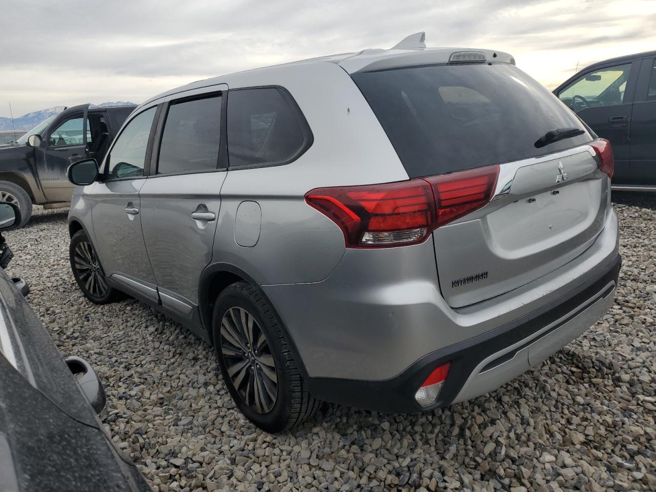 Lot #3051444290 2019 MITSUBISHI OUTLANDER