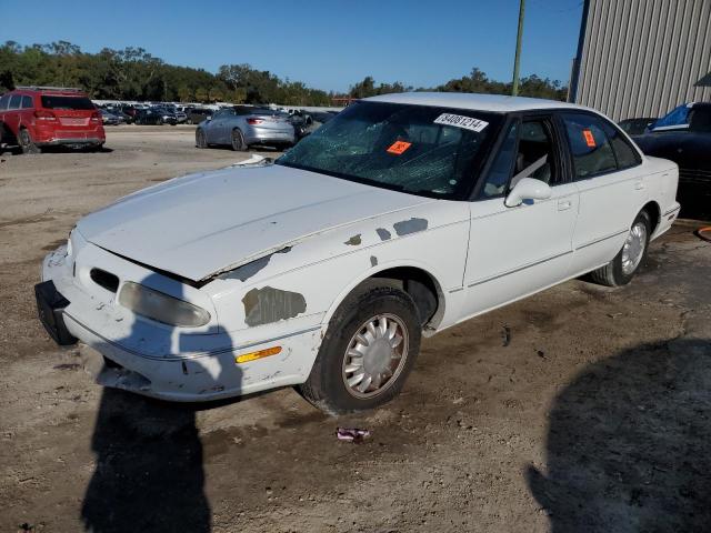 OLDSMOBILE 88 BASE 1996 white  gas 1G3HN52KXT4800284 photo #1