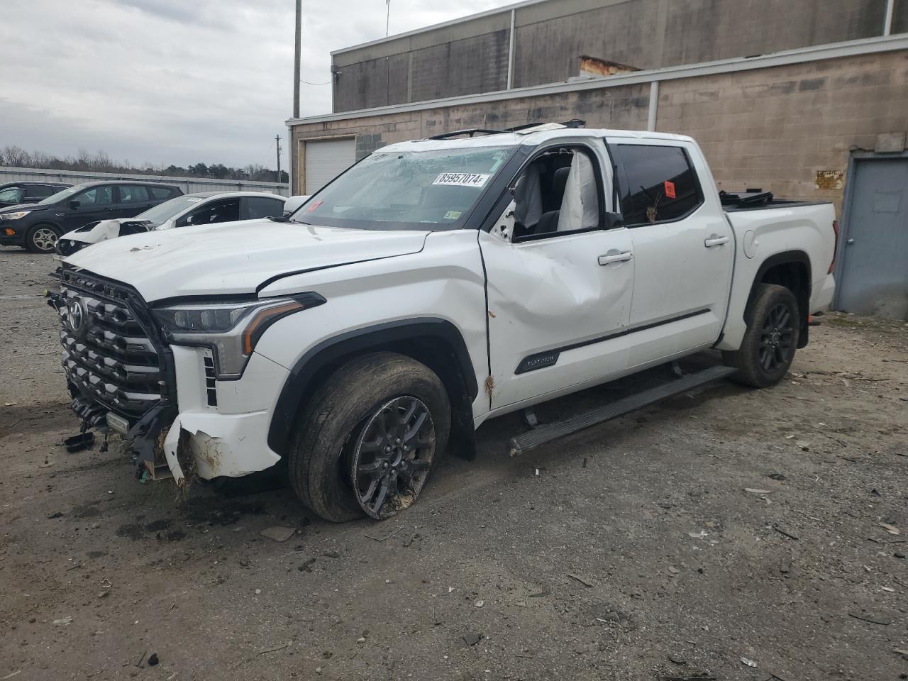  Salvage Toyota Tundra