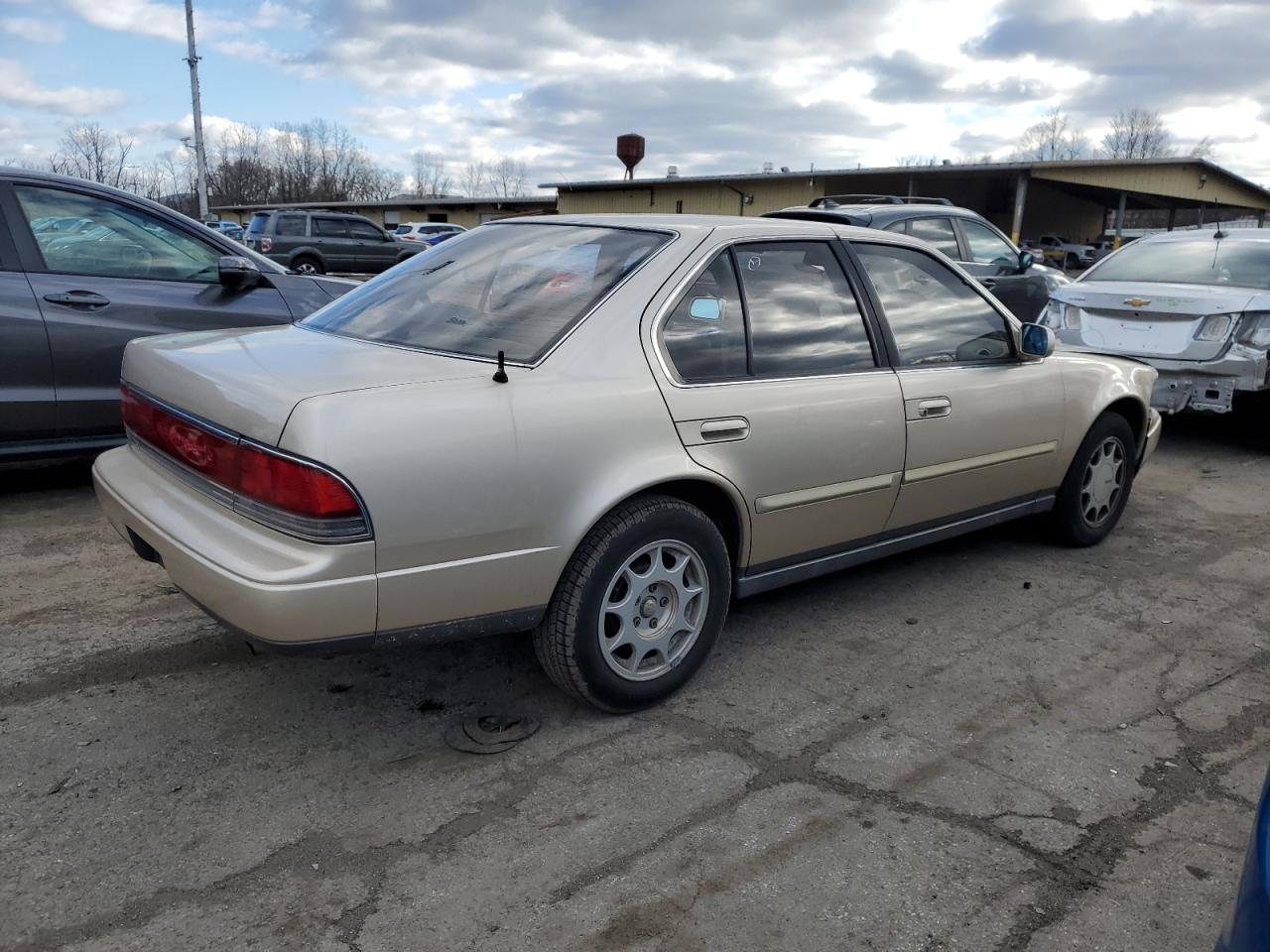 Lot #3023331308 1990 NISSAN MAXIMA