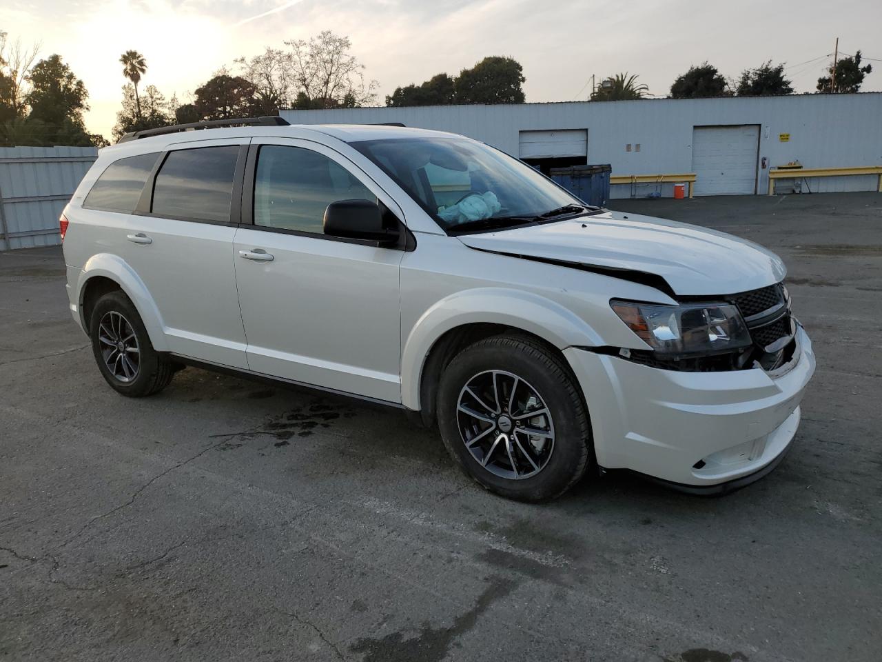 Lot #3040913427 2018 DODGE JOURNEY SE