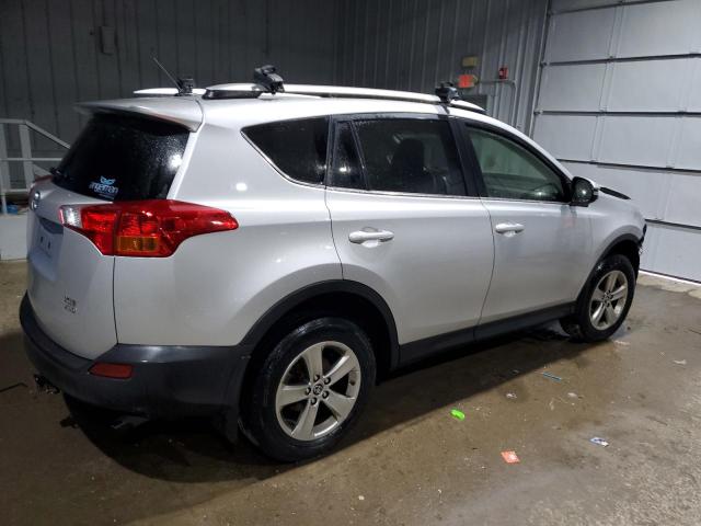 2015 TOYOTA RAV4 XLE - JTMRFREV7FJ044238
