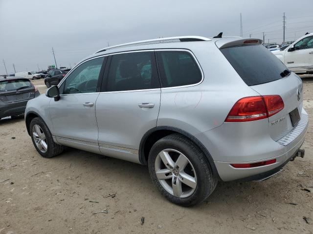 VIN WVGEP9BPXDD007743 2013 VOLKSWAGEN TOUAREG no.2