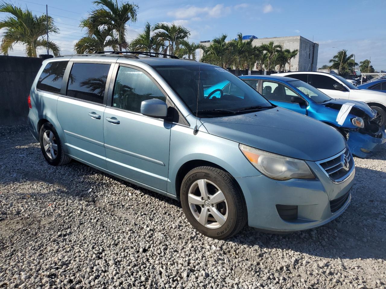 Lot #3036949731 2009 VOLKSWAGEN ROUTAN SEL