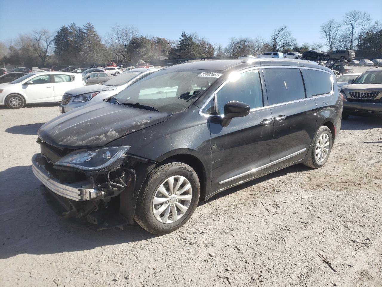  Salvage Chrysler Pacifica