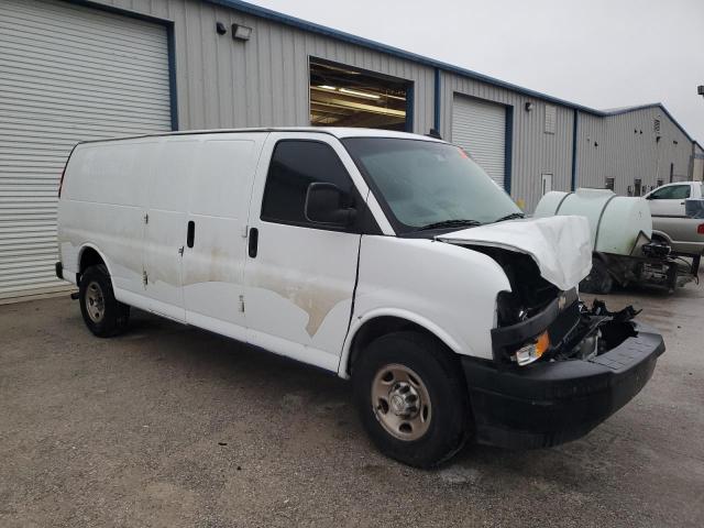 VIN 1GCWGBFG3J1189745 2018 CHEVROLET EXPRESS no.4