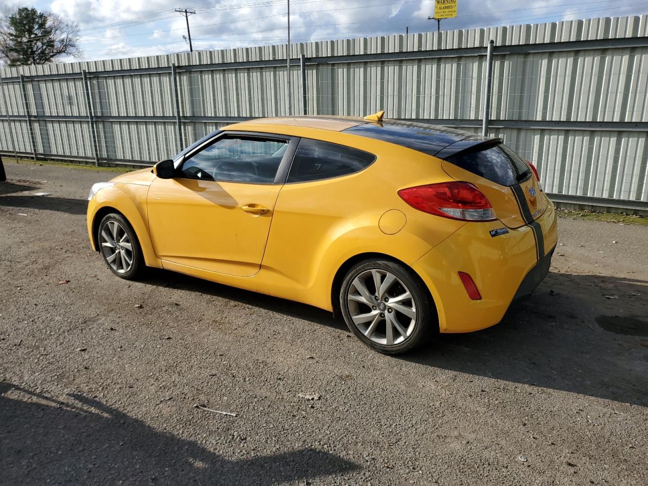 Lot #3028333807 2016 HYUNDAI VELOSTER