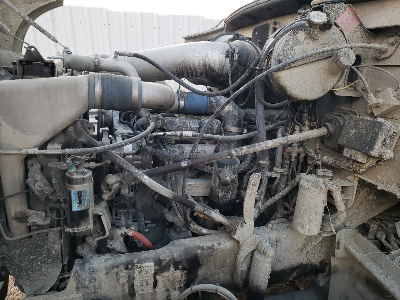 Lot #3028559944 2005 MACK 700 CV700