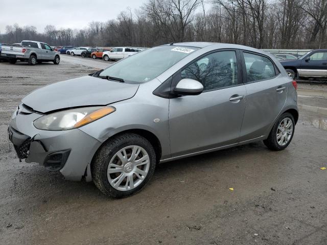 2013 MAZDA 2