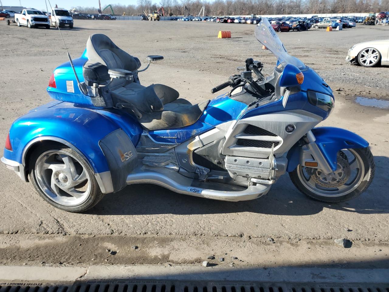 Lot #3033078995 2013 HONDA GL1800 G