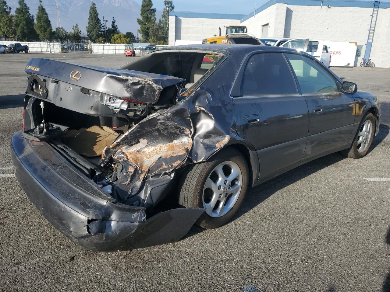 Lot #3044673231 2000 LEXUS ES 300