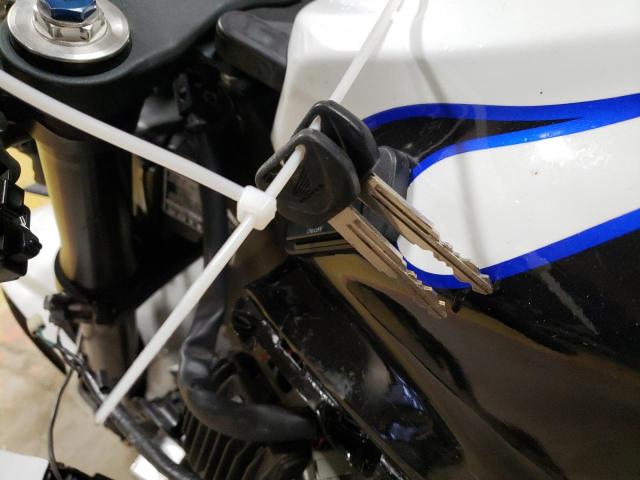 2011 HONDA CBR600 RR - JH2PC4003BK400761