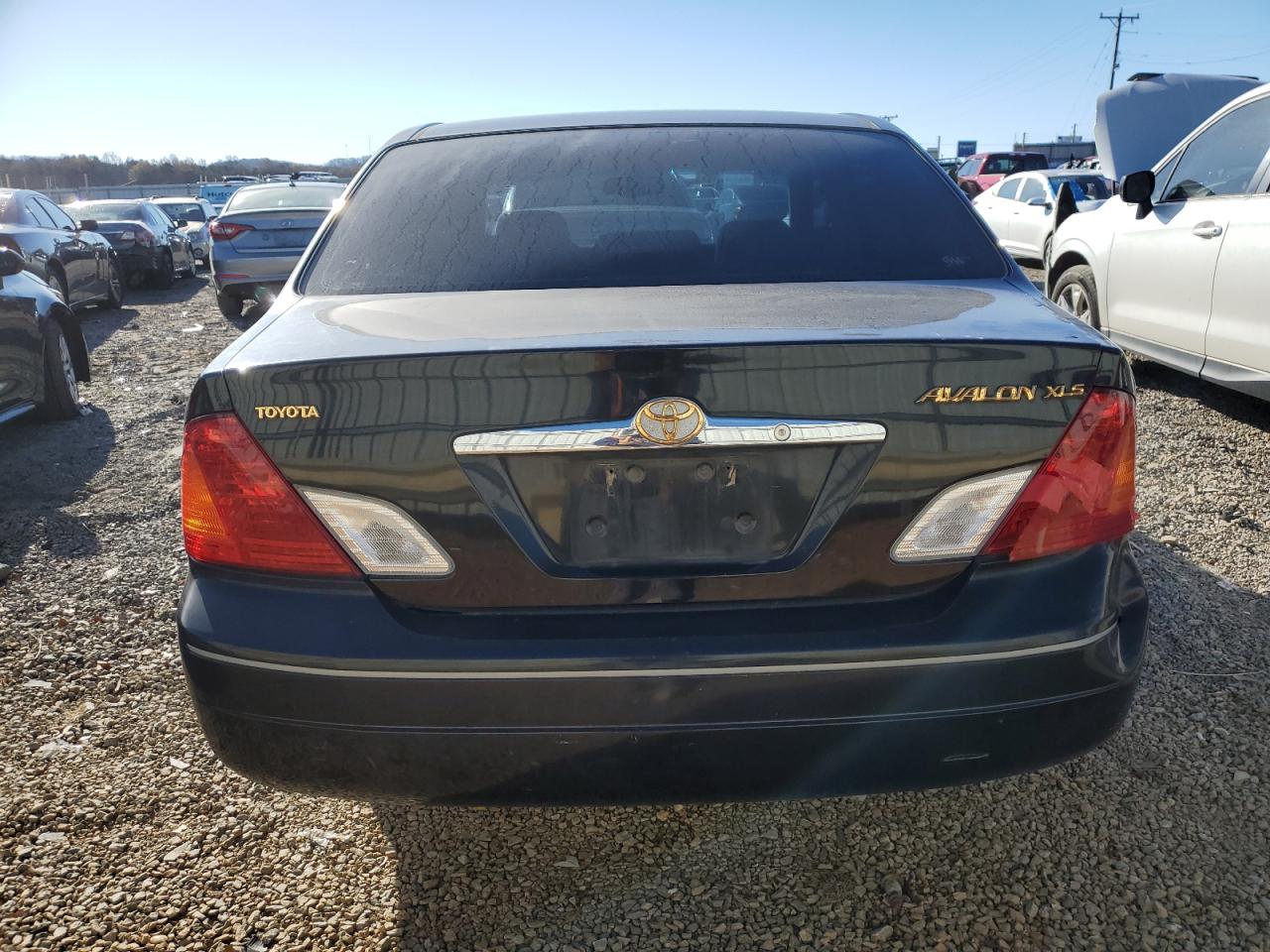 Lot #3027066850 2000 TOYOTA AVALON XL