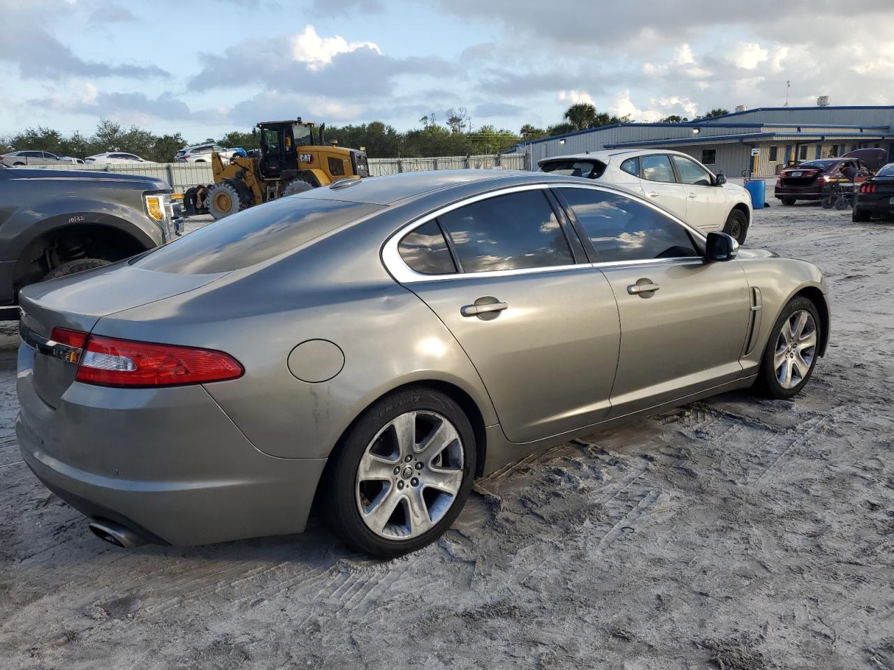 Lot #3041824411 2011 JAGUAR XF