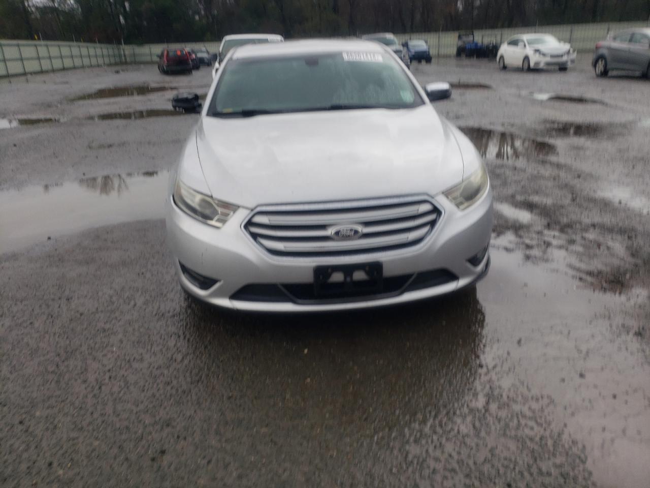 Lot #3034341064 2013 FORD TAURUS LIM