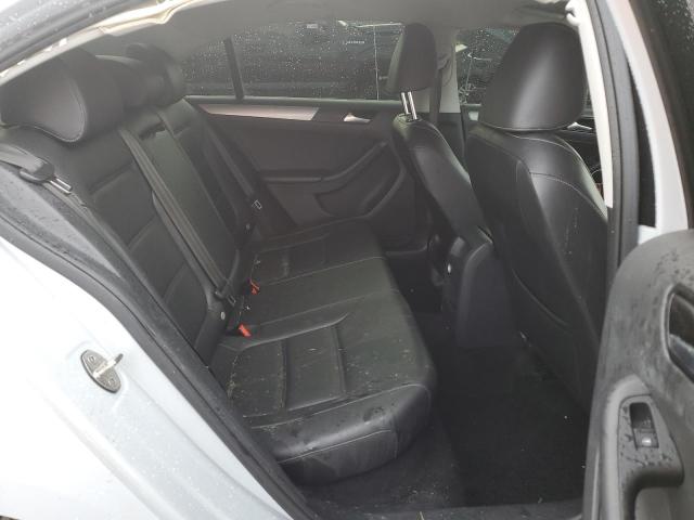 2018 VOLKSWAGEN JETTA SE - 3VWDB7AJ9JM260470