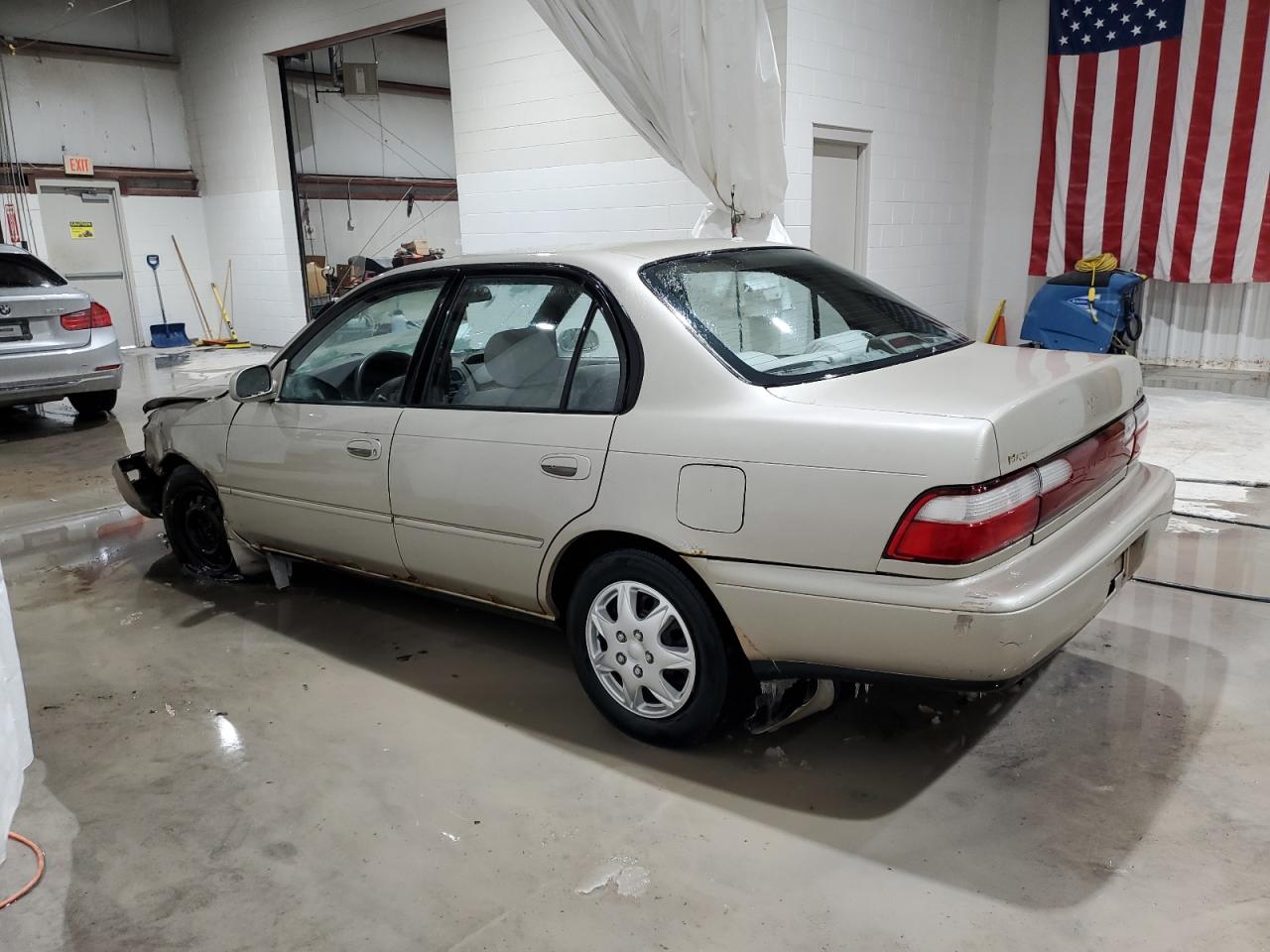 Lot #3045581686 1997 TOYOTA COROLLA DX