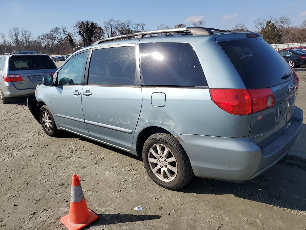 Lot #3028606940 2009 TOYOTA SIENNA CE