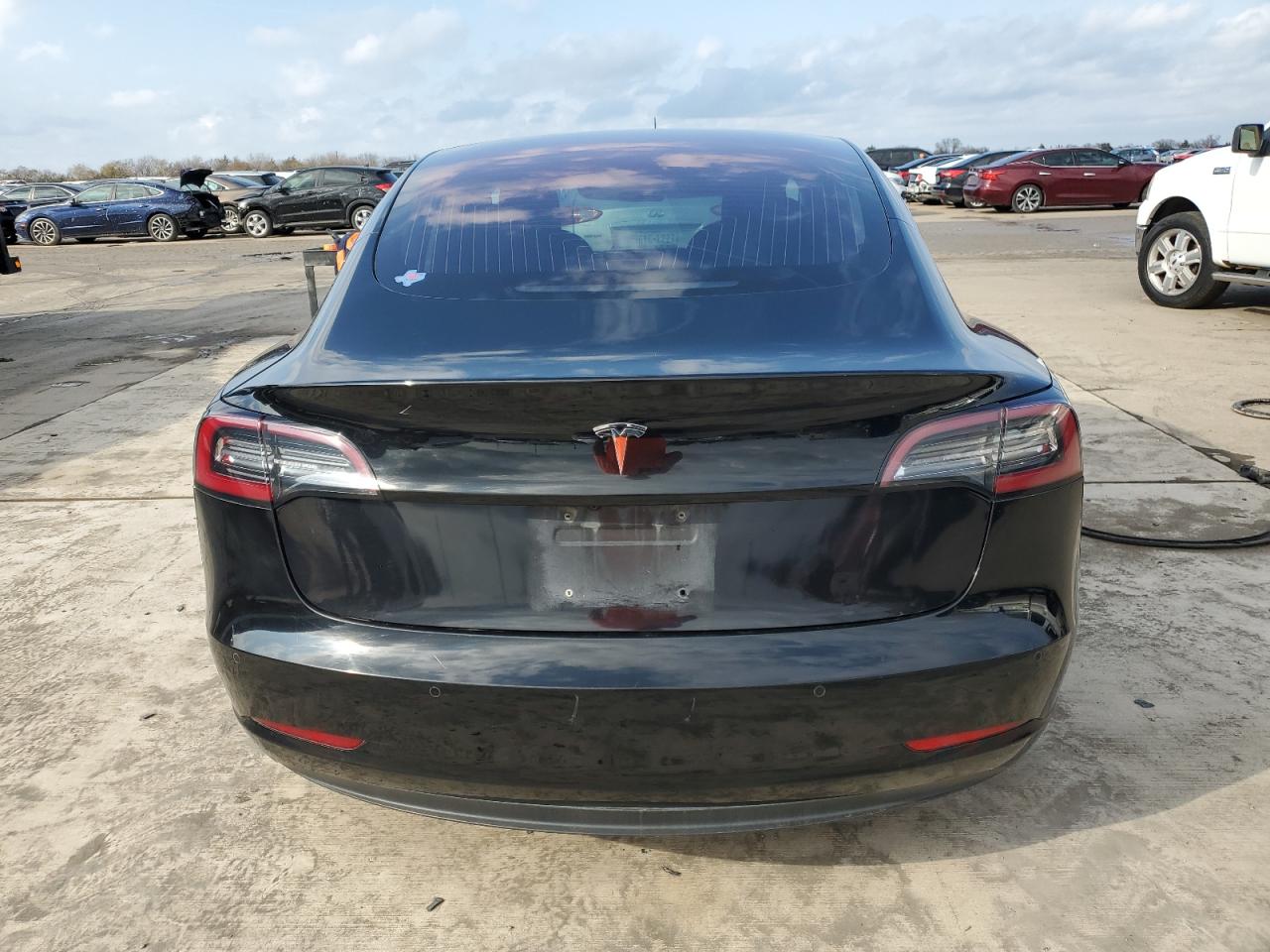 Lot #3034400075 2018 TESLA MODEL 3