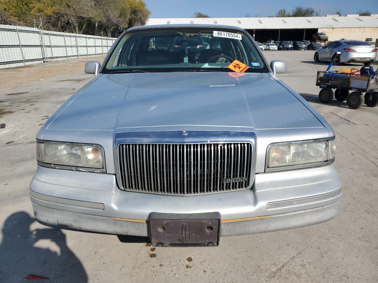 Lot #3033081988 1997 LINCOLN TOWN CAR S