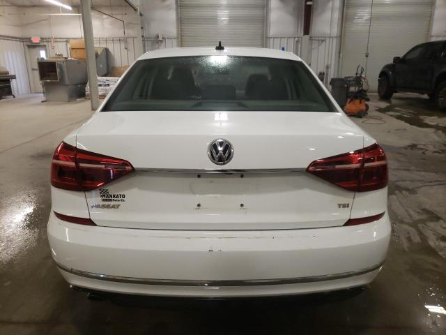 2017 VOLKSWAGEN PASSAT R-L - 1VWDT7A32HC037441