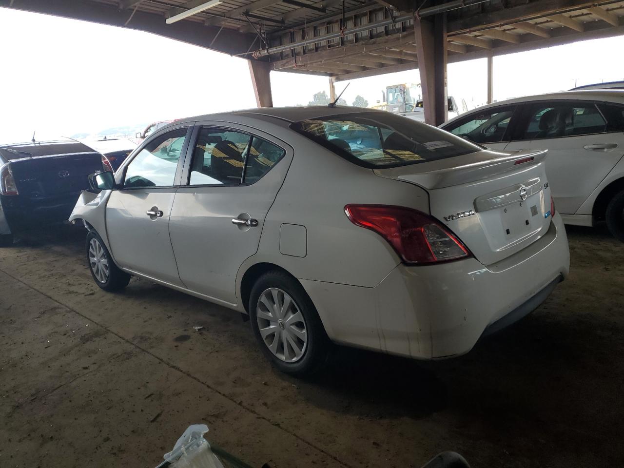 Lot #3031415697 2015 NISSAN VERSA S