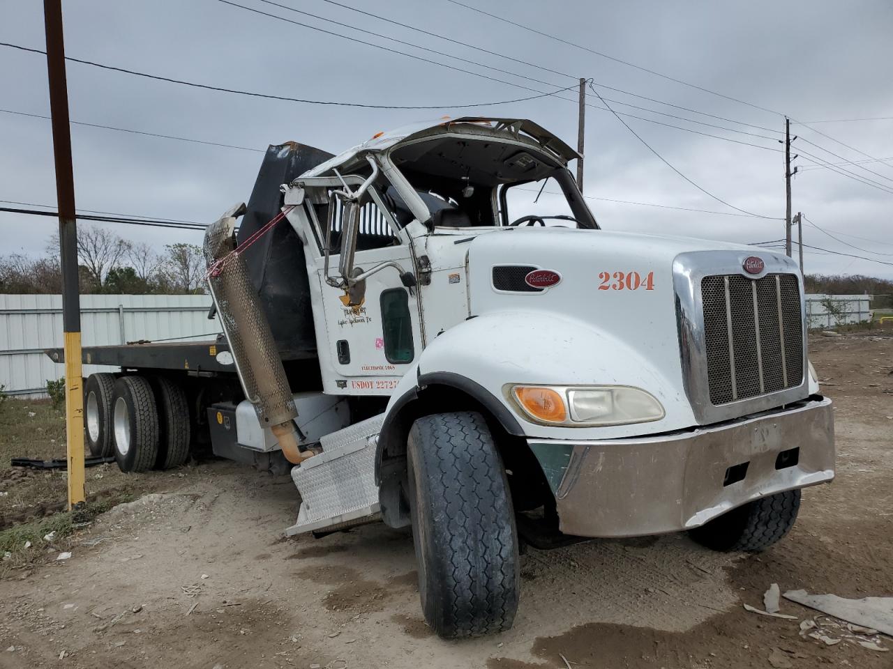  Salvage Peterbilt 348