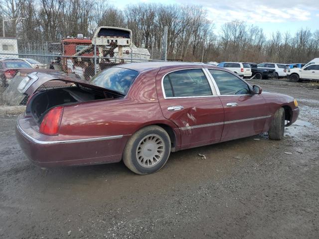 LINCOLN TOWN CAR C 2002 red sedan 4d gas 1LNHM83W02Y652848 photo #4