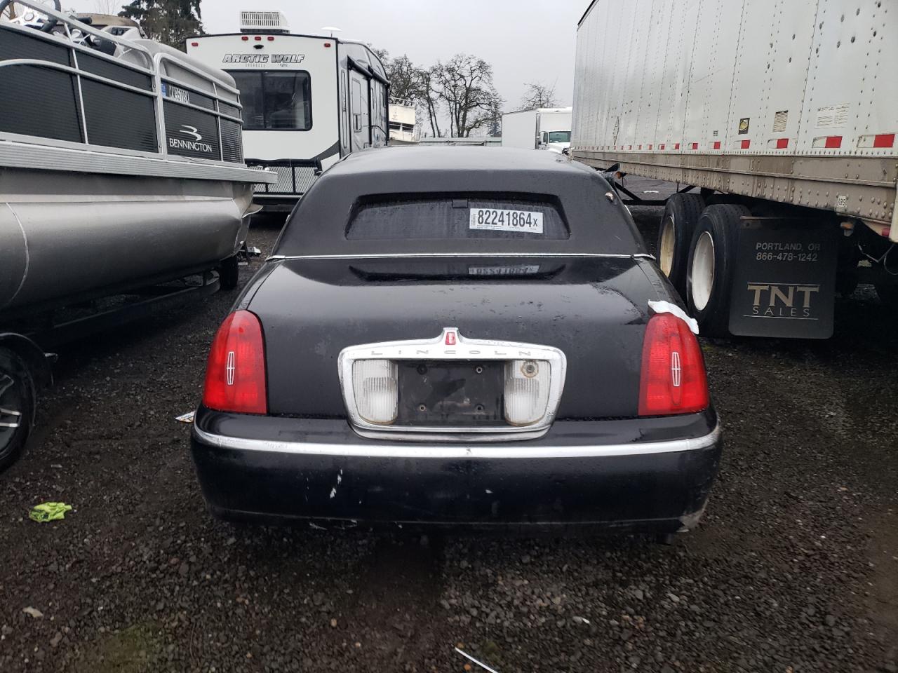 Lot #3028801708 1998 LINCOLN TOWN CAR L