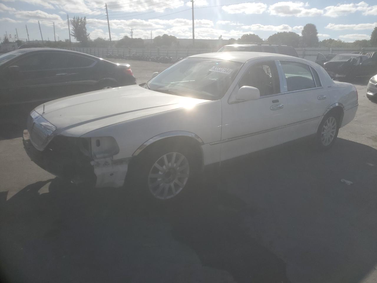 Lot #3029650095 2007 LINCOLN TOWN CAR S