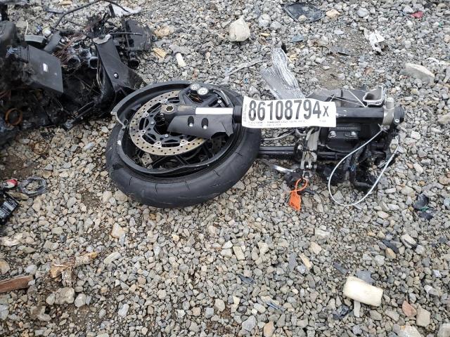 2024 YAMAHA YZFR1 #3292367316