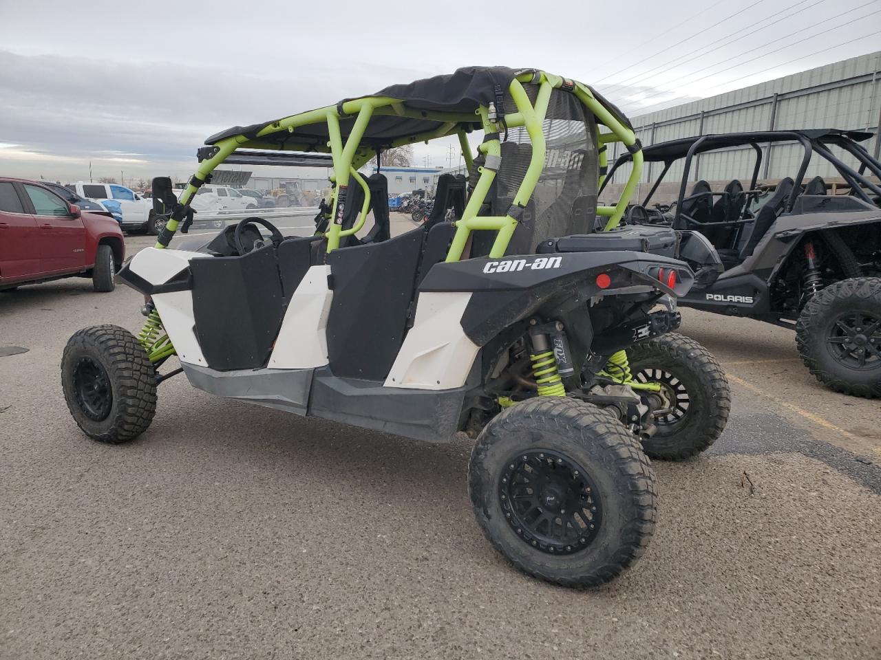 Lot #3040768752 2016 CAN-AM COMMANDER