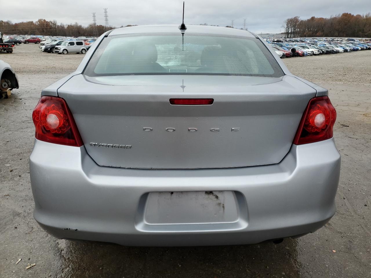 Lot #3030632122 2013 DODGE AVENGER SE