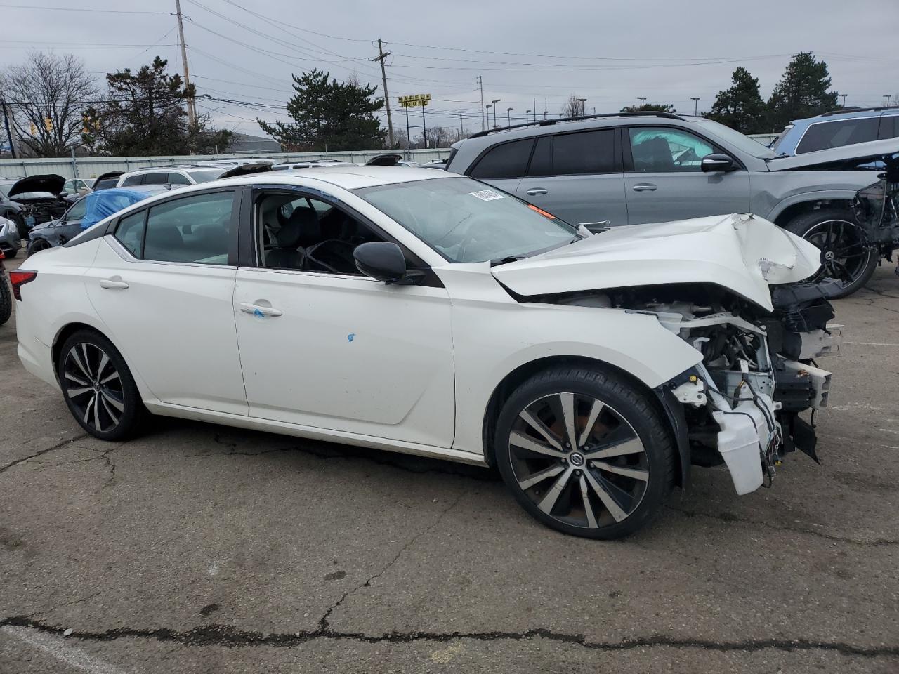 Lot #3045685684 2019 NISSAN ALTIMA SR