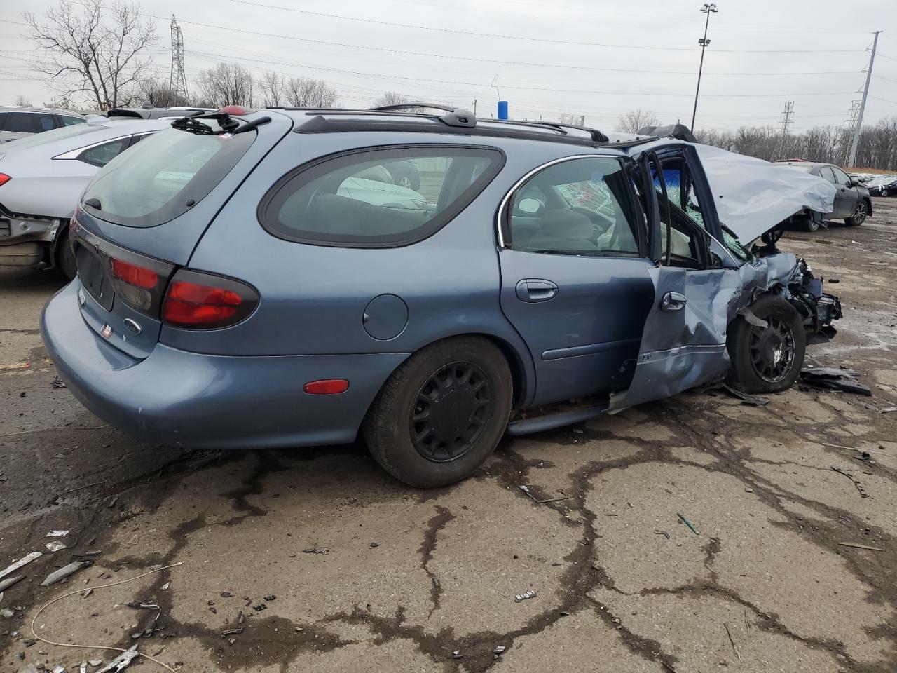 Lot #3038023218 1999 FORD TAURUS SE