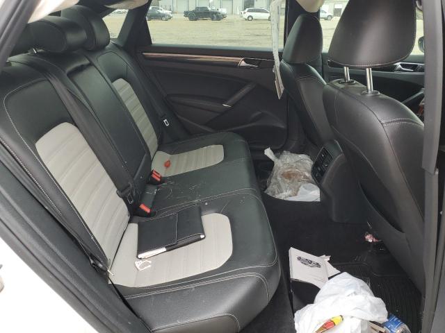 2018 VOLKSWAGEN PASSAT GT 1VWJM7A31JC028798