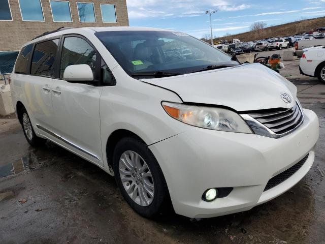 2016 TOYOTA SIENNA XLE - 5TDYK3DC8GS703100